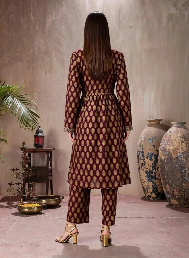 جلو باص طقم كورتا مطرزة مع بنطال للنساء